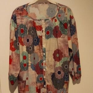 No Brand Women's XL Floral Button Down Blouse with 3/4 Sleeve.